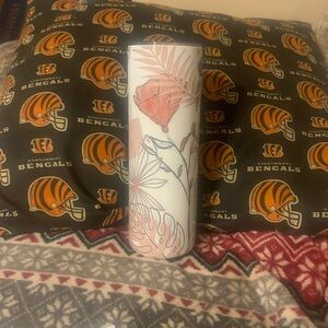 20 oz Flowers & leaves Sublimated Skinny Tumbler